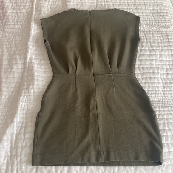 Michael Korea - Olive mini dress in Sz 8 - Picture 2 of 5